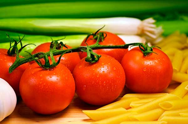томат и лапша